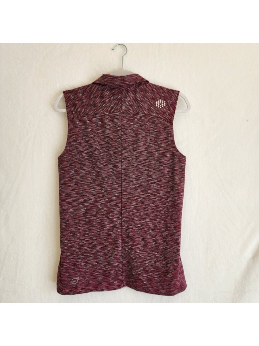 Golf Sleeveless Polo Shirt Women's Size Medium Burgundy Color - Picture 2 of 3